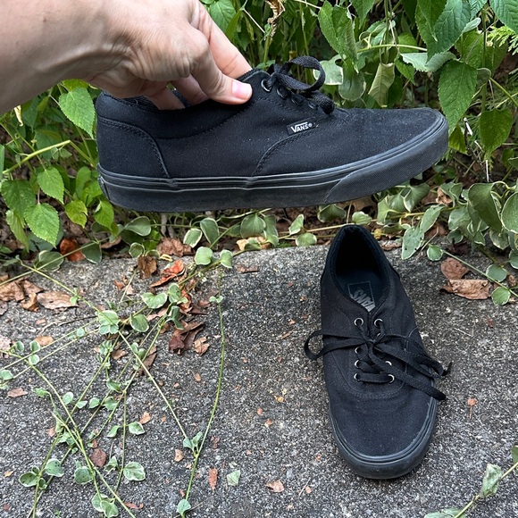 Vans Men's Classic Black Sneakers - Picture 10 of 16